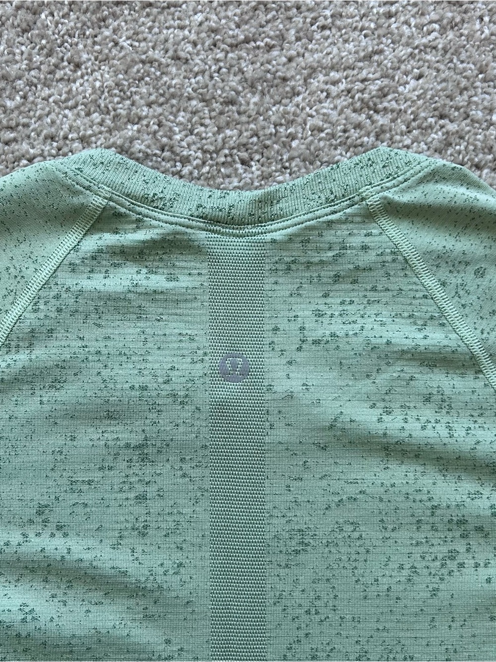 Lululemon Swiftly Tech LS Shirt Size 4 Green Heathered Thumbholes Breathable Gym - Picture 10 of 11